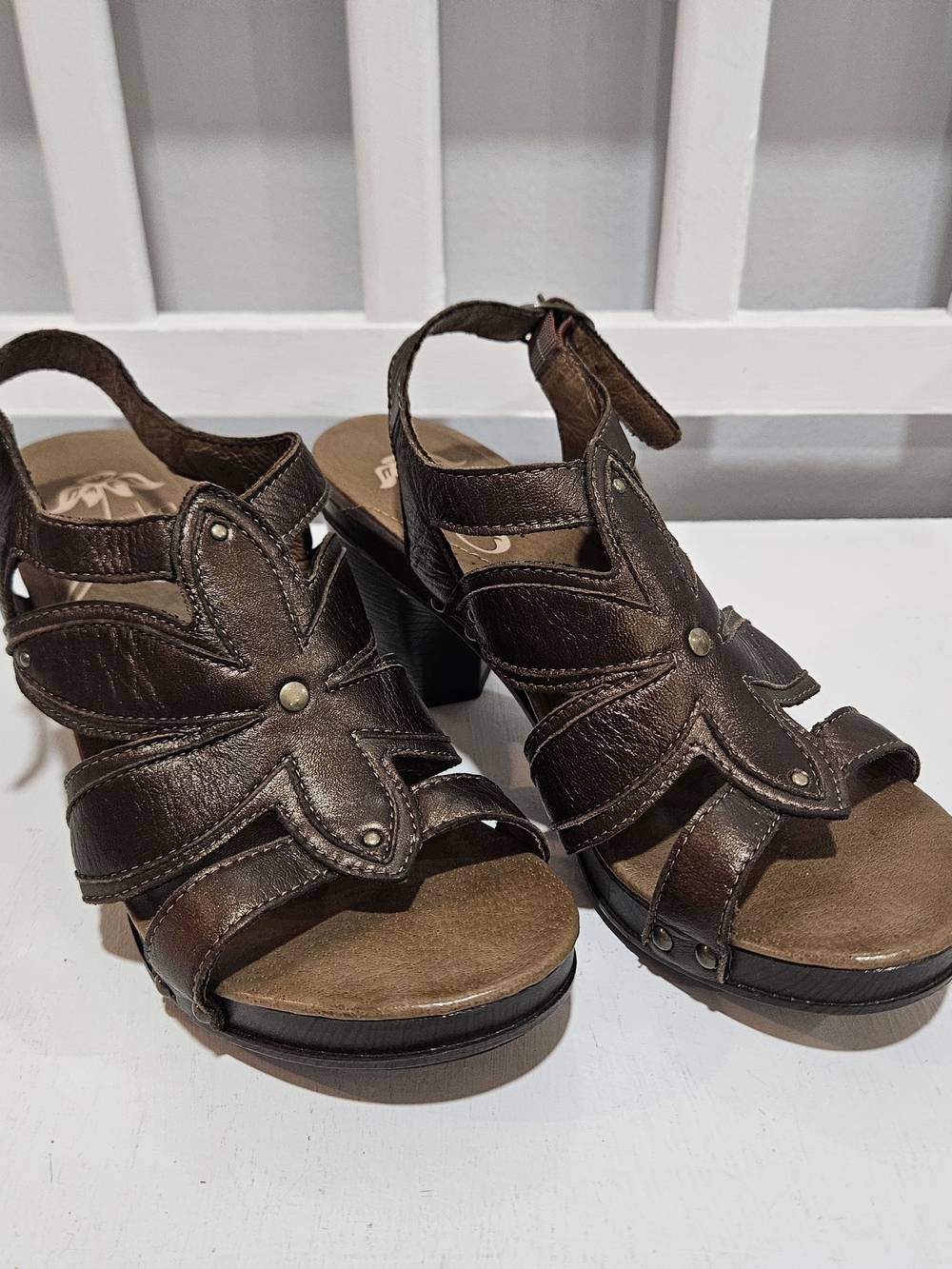 Dansko Nina Metallic Bronze Heeled Leather Sandals Womens Size EU 37/US 6.5-7